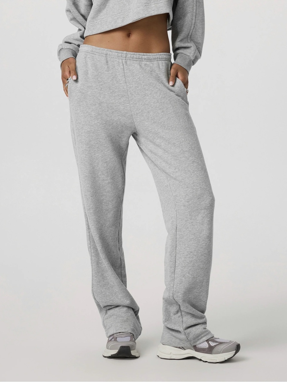 Vuori Sedona Straight Leg Sweatpant - Light Heather Grey